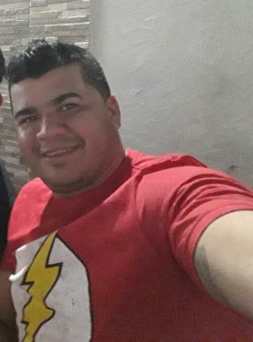 Suspeito de matar ex-companheira na frente da filha vira réu por feminicídio no Acre