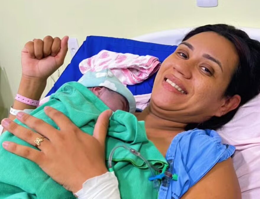 Maria Eloah é o primeiro bebê nascido em 2025 em Rio Branco