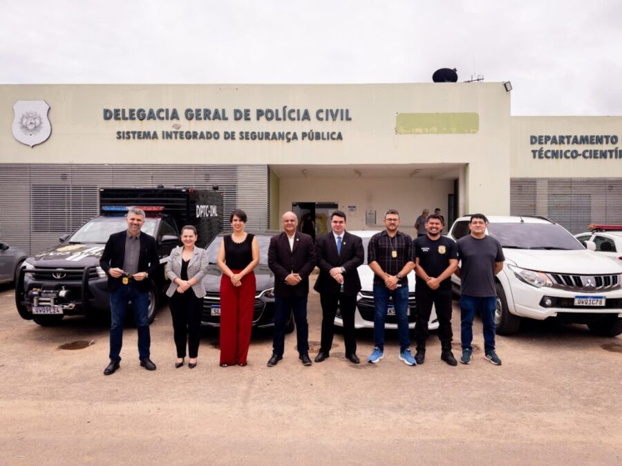 Polícia Civil do Acre entrega novos veículos e amplia estrutura da Delegacia de Sena Madureira