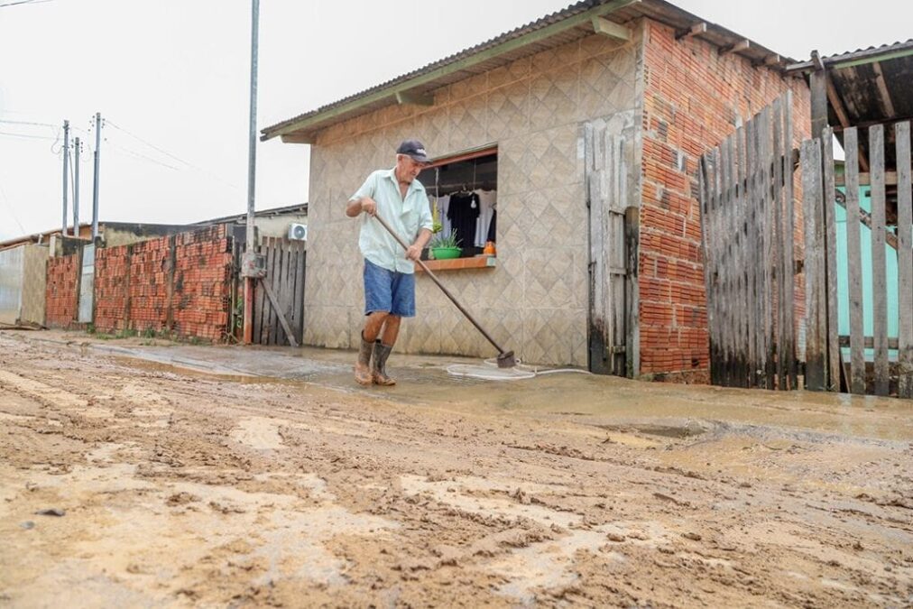 Governo do Acre buscará apoio federal para vítimas de enxurrada em Rio Branco