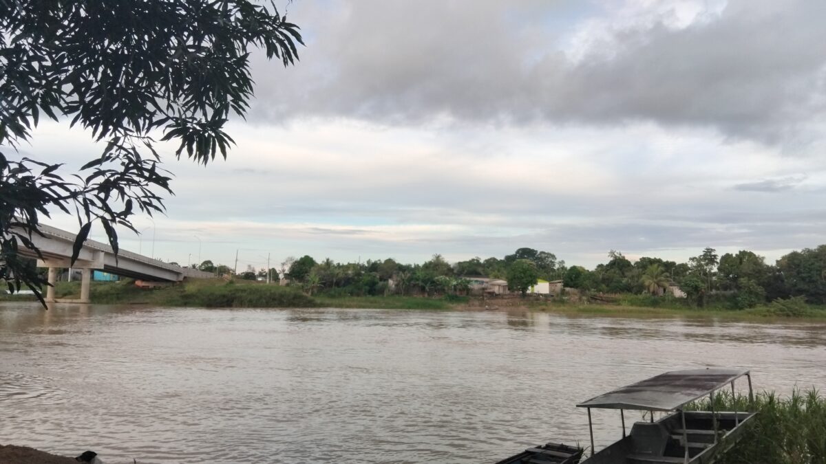 Rio Iaco se aproxima do nível de alerta em Sena Madureira