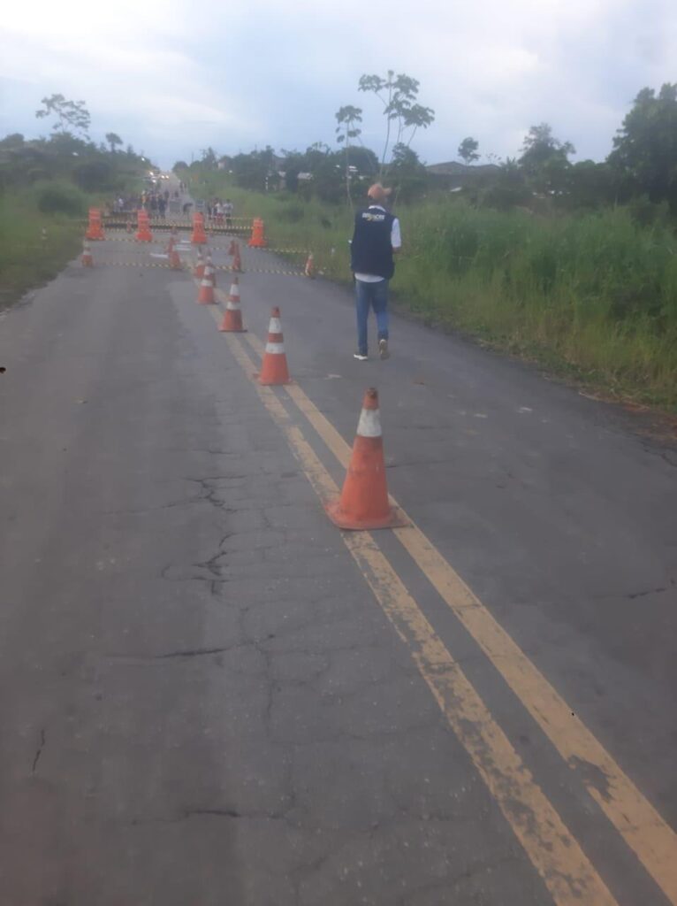 Deracre auxilia DNIT na recuperação emergencial da BR-364 em Tarauacá