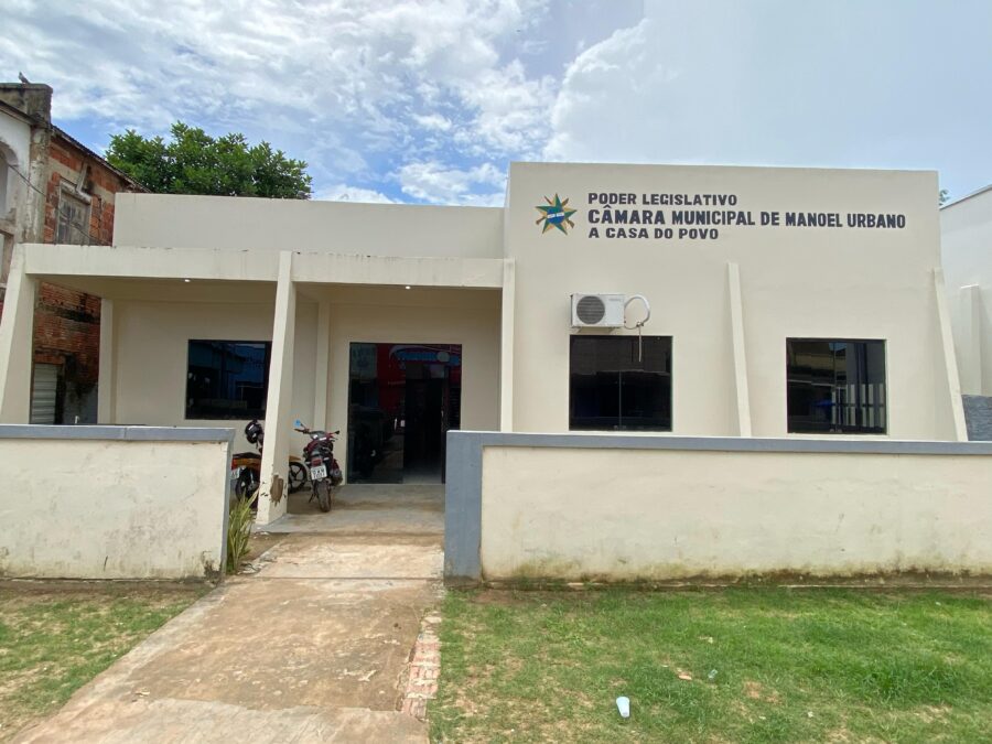 Vereadores de Manoel Urbano irão convocar Secretários e Prefeito após reunião com servidor denunciante e estudam pedido de exoneração
