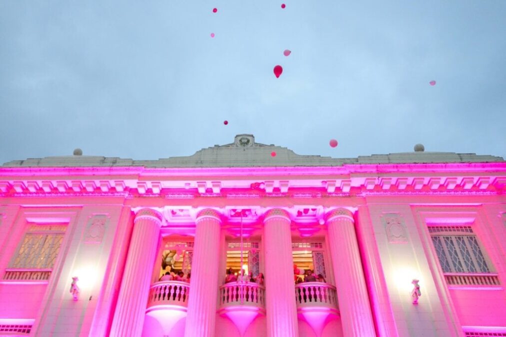 Palácio Rio Branco recebe iluminação especial pelo Dia Internacional da Mulher