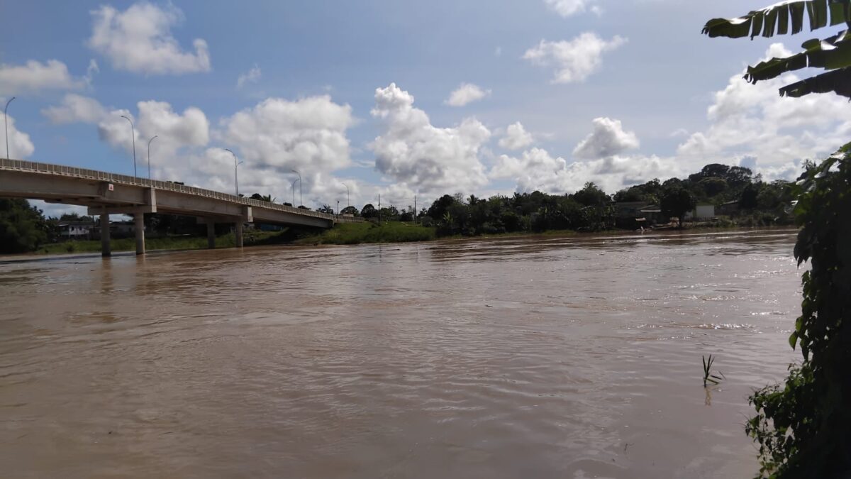 Rio Iaco chega a 14,17m e permanece acima da cota de alerta em Sena Madureira