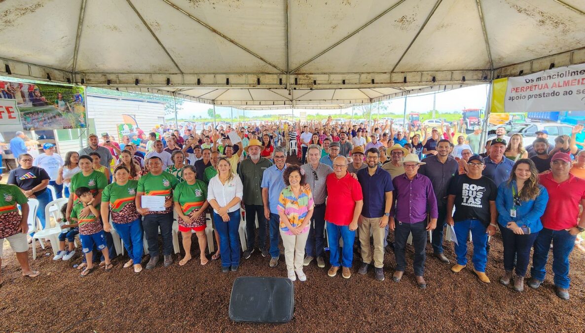 ABDI e Instituto Amazônia+21 entregam secadores suspensos para produtores de café no Juruá