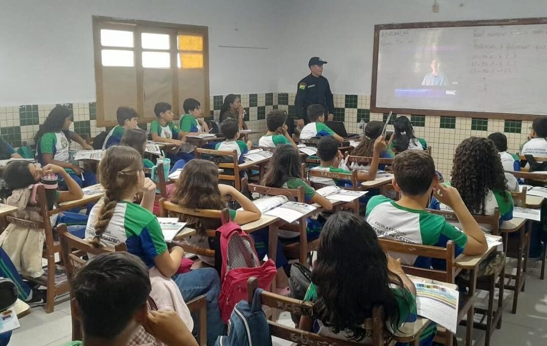 Polícia Militar amplia PROERD para alunos do 7º ano na Escola Fontenele de Castro em Sena Madureira
