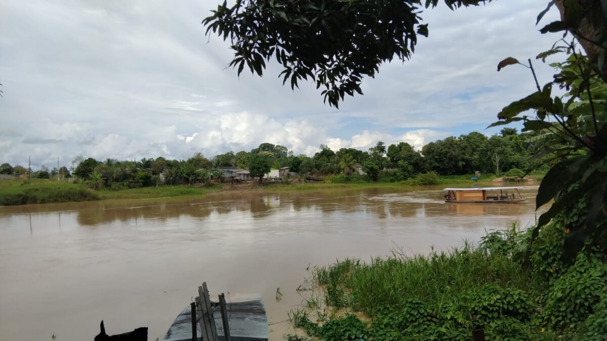 Rio Iaco se aproxima do nível de alerta em Sena Madureira