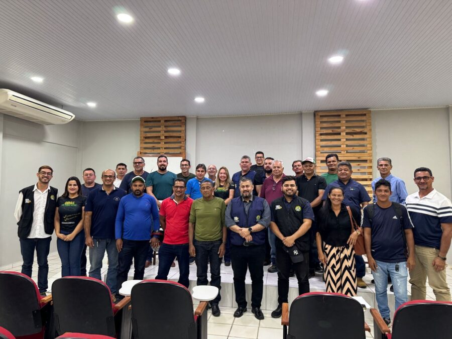 Governo do Acre discute melhorias de infraestrutura com trabalhadores rurais em Cruzeiro do Sul