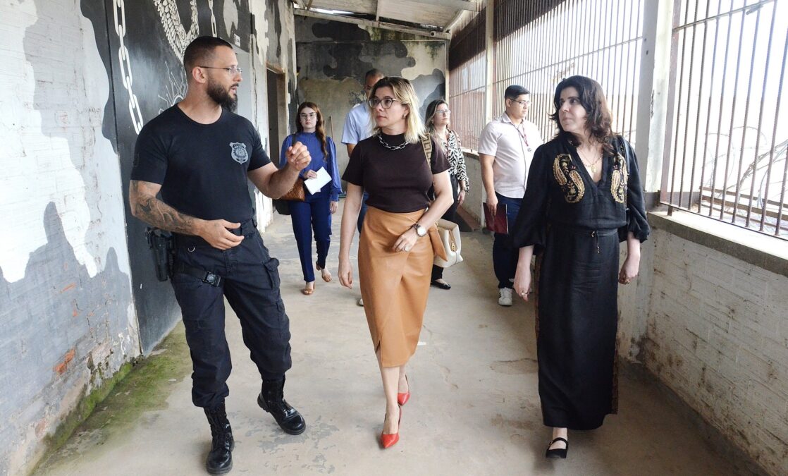 MPAC realiza visita institucional à Unidade de Monitoramento Eletrônico