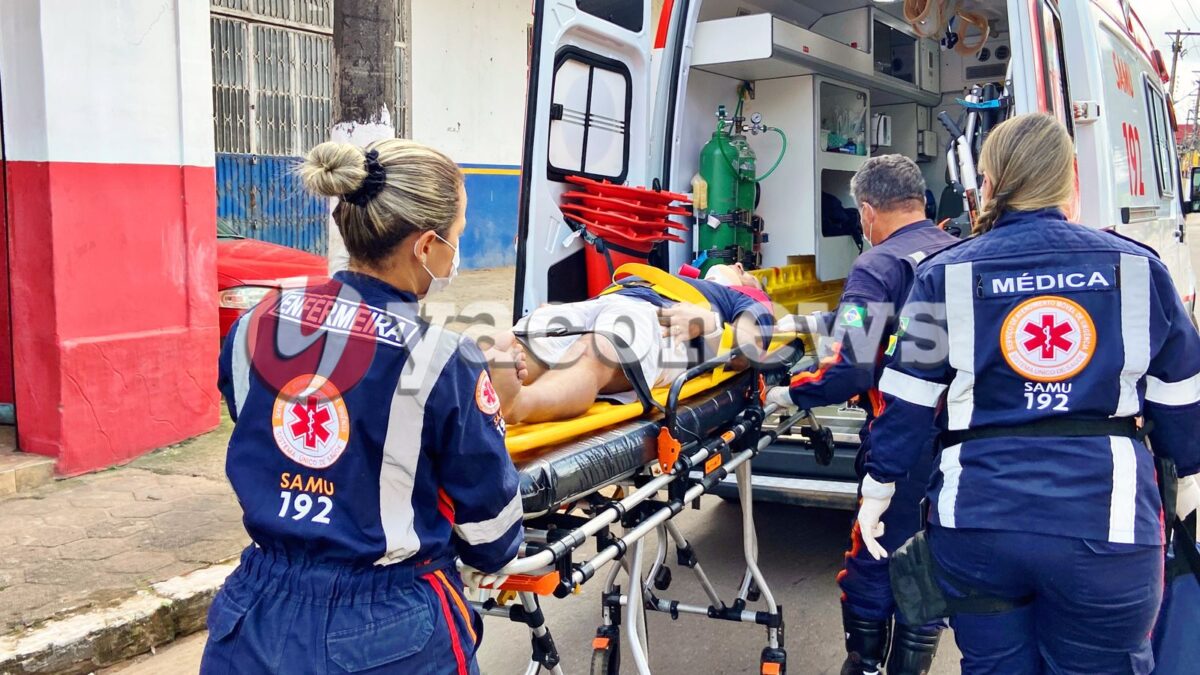 Motociclista colide com poste, é socorrido pelo Samu e acaba detido por porte ilegal de arma em Rio Branco