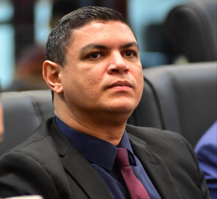 Deputado Pablo reage contra a proposta de reajuste da pauta fiscal do boi no Acre e propõe audiência pública