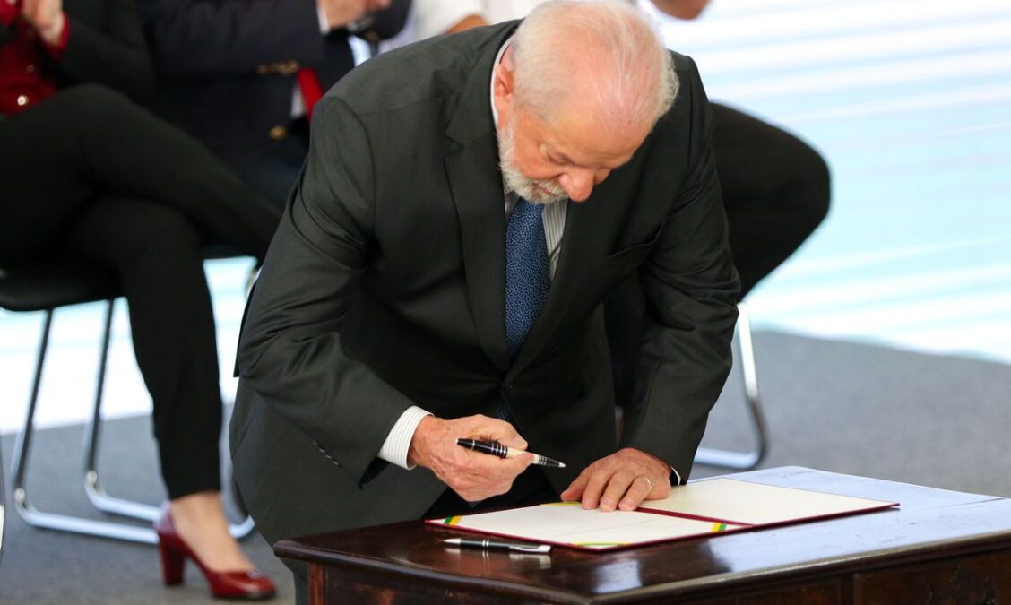 Lula sanciona lei que torna permanente a Política Nacional Aldir Blanc de fomento à cultura
