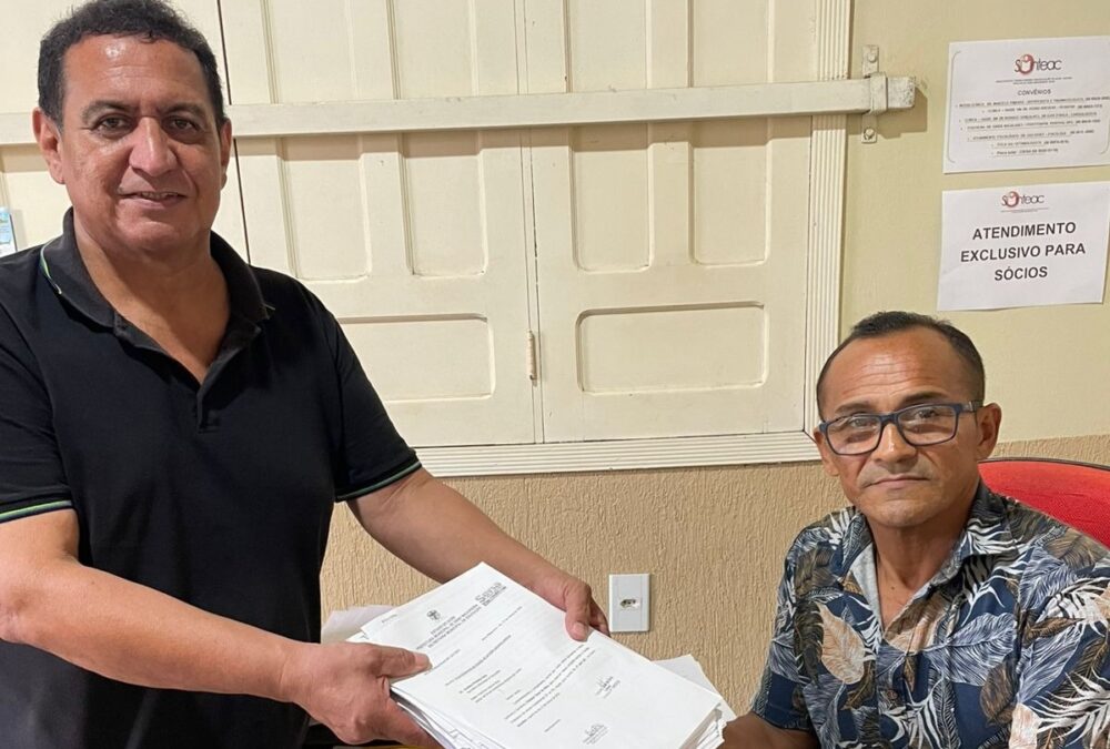 Professor Jaime Gonçalves oficializa candidatura à presidência do Sinteac em Sena Madureira