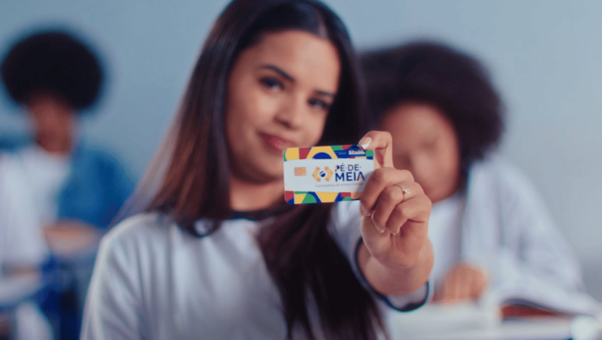 Pé-de-Meia paga parcela a estudantes nascidos em julho e agosto; repasses seguem até 2 de junho