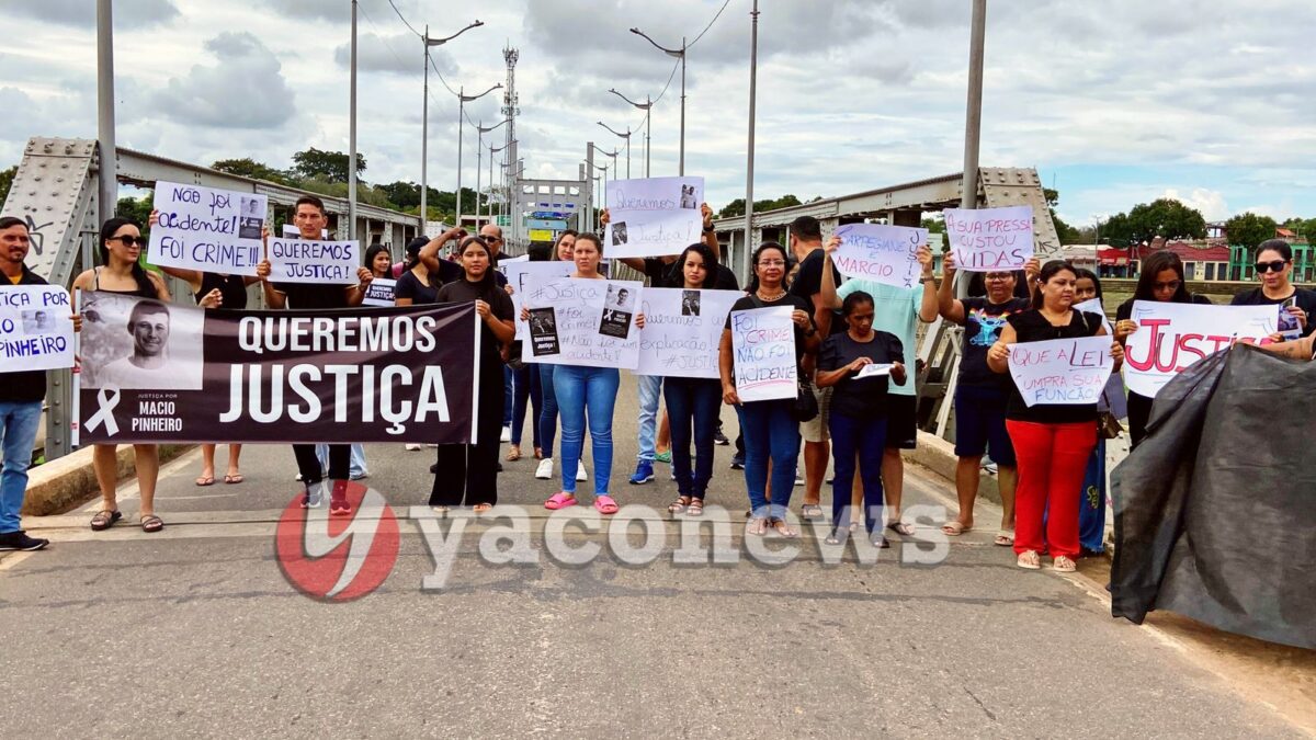 Famílias de vítimas do acidente na Via Verde fazem protesto em Rio Branco por justiça e agilidade nas investigações