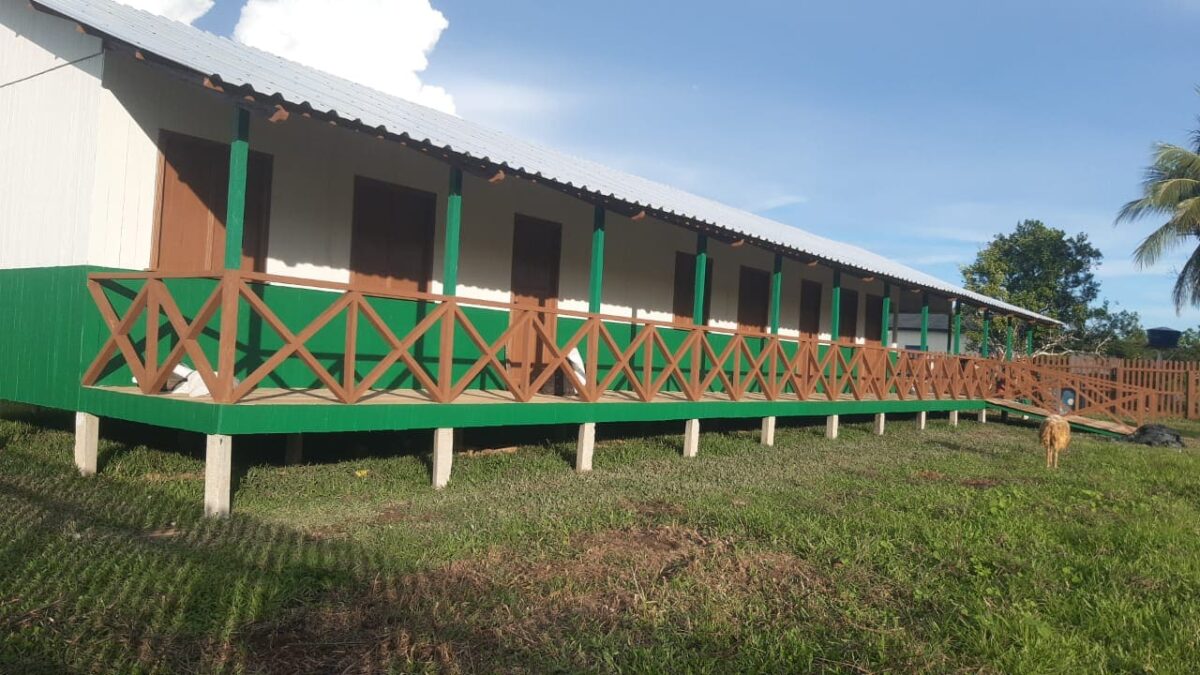 Educação do Acre conclui manutenção predial da Escola Rural Nova Olinda, em Sena Madureira