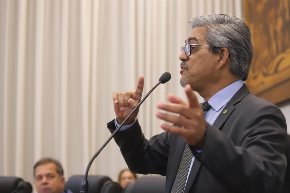 Edvaldo Magalhães defende suspensão imediata da portaria que alterou a pauta do bezerro para a construção de um entendimento