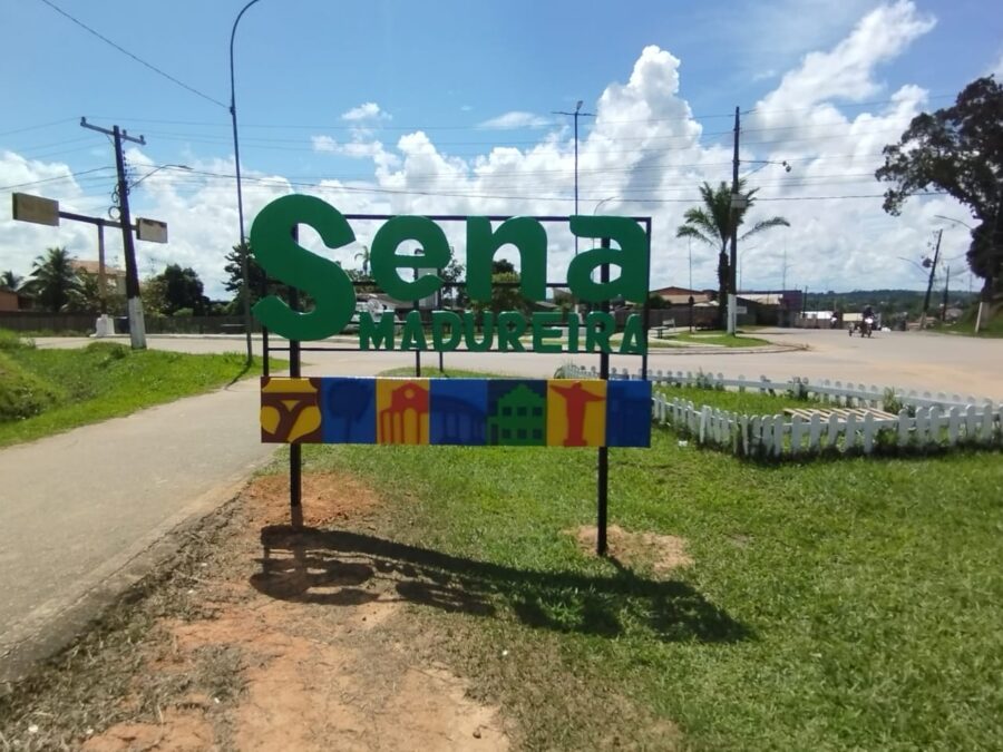 Sena Madureira ganha nova identidade visual com painéis da Associação Favela Viva