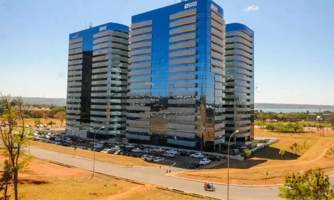 Justiça suspende decisão que impedia compra do Banco Master pelo BRB