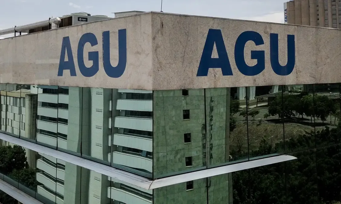 AGU pede bloqueio de bens de 14 investigados por fraudes milionárias no INSS