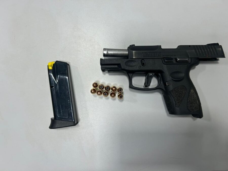 PM prende homem que ameaçava esposa com arma de fogo no bairro Vila Acre