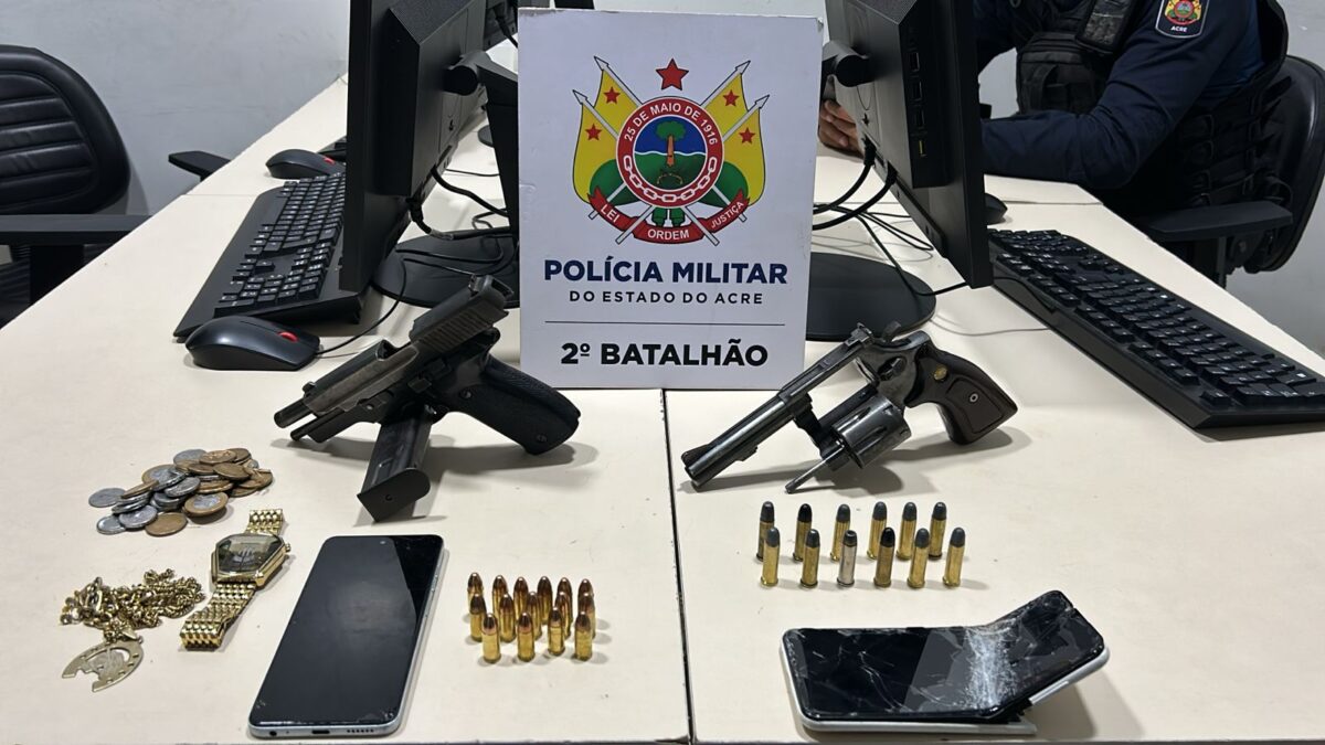 PM prende quatro suspeitos armados e recupera veículo roubado em Rio Branco
