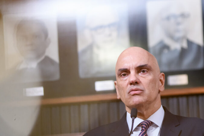 moraes-nega-ida-de-bolsonarista-preso-a-ritual:-“risco-de-fuga”