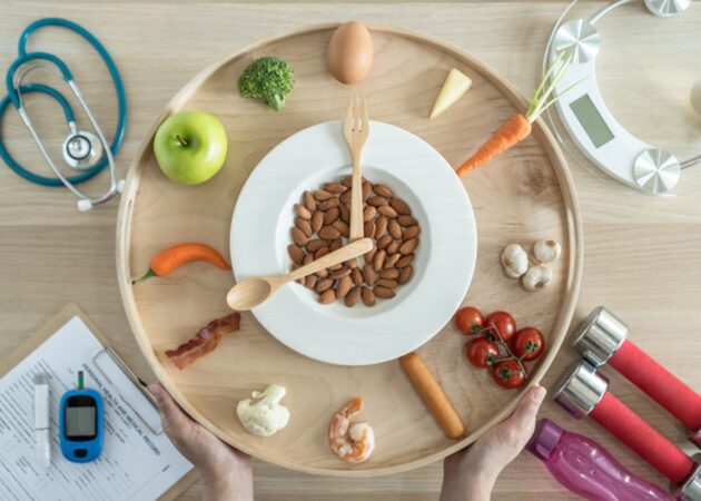 6-mitos-e-verdades-sobre-dieta-cetogenica-e-jejum-intermitente