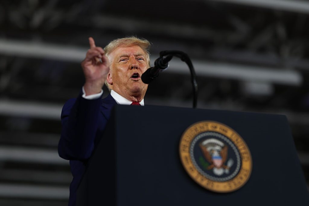 eua:-trump-pensa-em-restringir-a-entrada-de-cidadaos-de-mais-36-paises