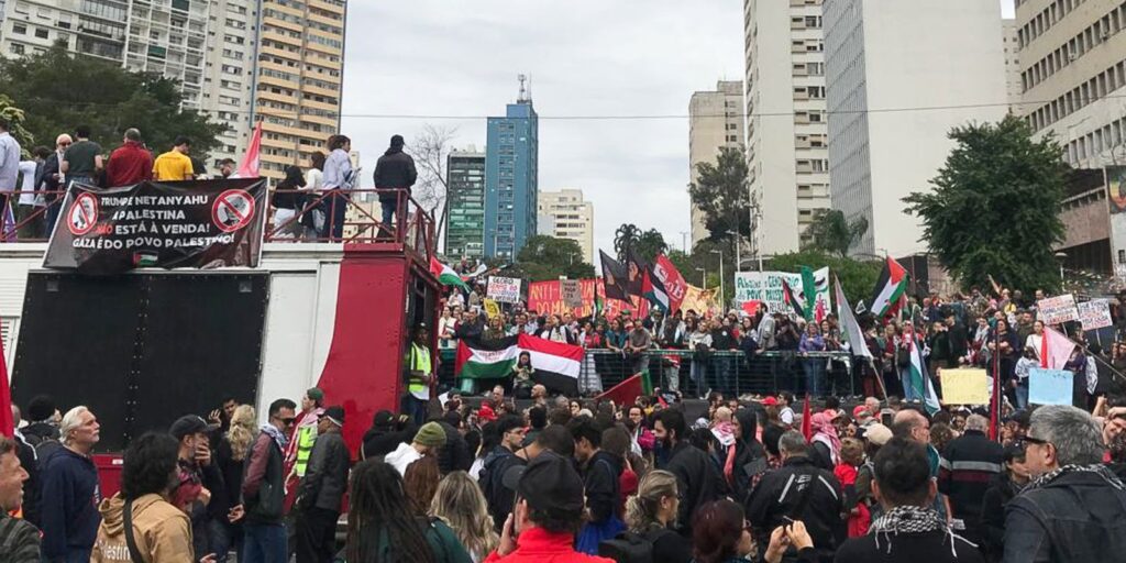 manifestantes-fazem-ato-pro-gaza-em-sao-paulo