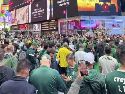 fifa-aplaude!-palmeirenses-tomam-nova-york-antes-de-estreia-do-time-no-mundial