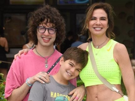 luciana-gimenez-elogia-mick-jagger-e-ex-marido-como-pais:-“dei-sorte”