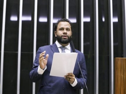 deputado-pastor-henrique-critica-criminalizacao-da-cultura-periferica