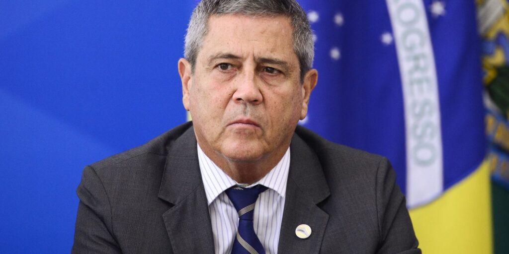 pf-diz-que-braga-netto-foi-“figura-central”-para-desacreditar-eleicoes