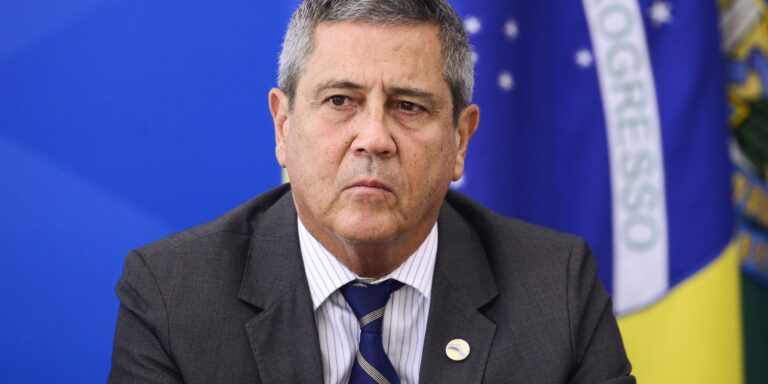 pf-diz-que-braga-netto-foi-“figura-central”-para-desacreditar-eleicoes