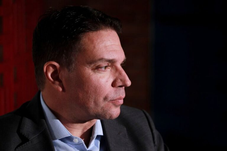 assessor-de-ramagem-recebeu-propina-de-contratada-pela-abin,-diz-pf