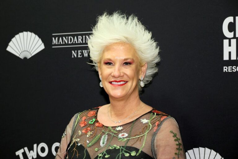 chef-anne-burrell-foi-encontrada-inconsciente-ao-lado-de-comprimidos