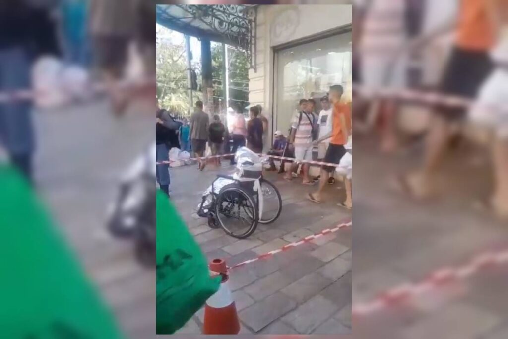 homem-confessa-assassinato-apos-circular-com-cadaver-do-pai-pela-rua