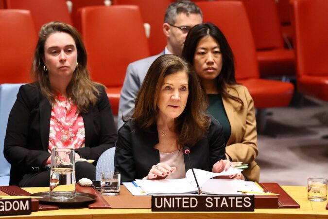 gafe:-embaixadora-dos-eua-na-onu-diz-que-israel-causa-“caos-e-terror”