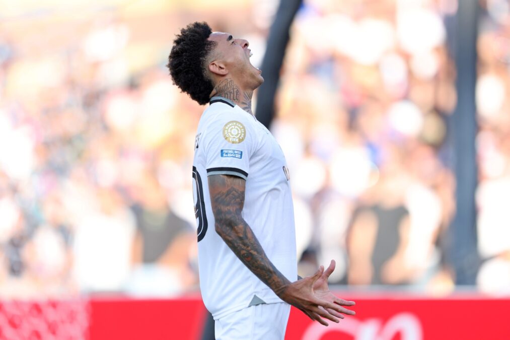 A Copa do Mundo de Clubes no Brasil e Seul (por Roberto Caminha)
