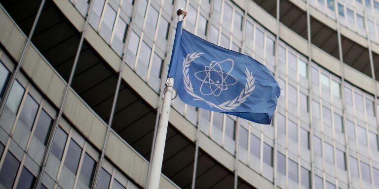 parlamento-do-ira-aprova-suspensao-da-cooperacao-com-agencia-atomica