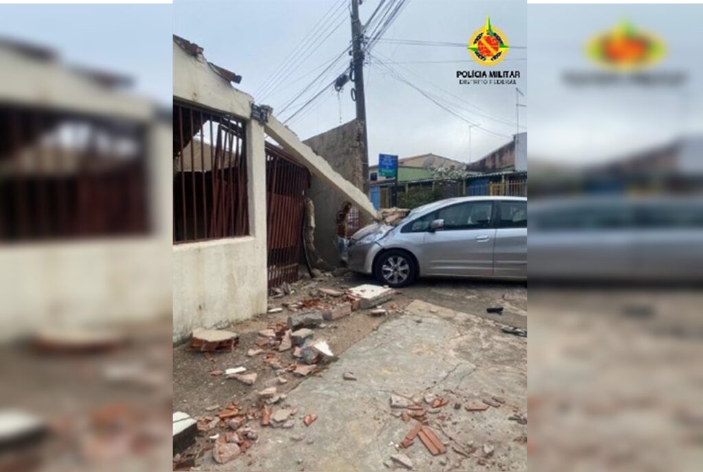 ladroes-de-carro-derrubam-portao-de-casa-durante-fuga-por-ruas-do-df