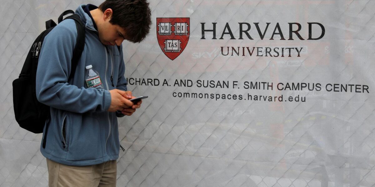 EUA vão monitorar redes de brasileiros que pedirem visto de estudante
