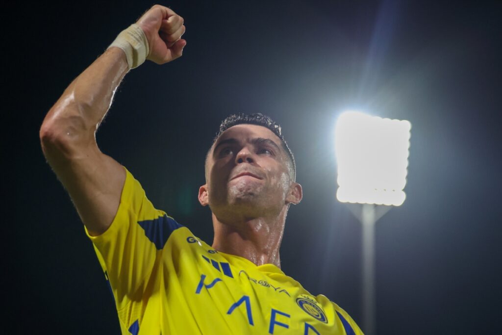 cristiano-ronaldo-renova-contrato-com-al-nassr-ate-2027