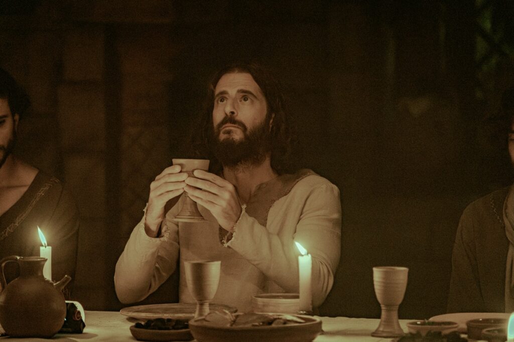 jesus-de-the-chosen-encontra-papa-leao-xiv-no-vaticano