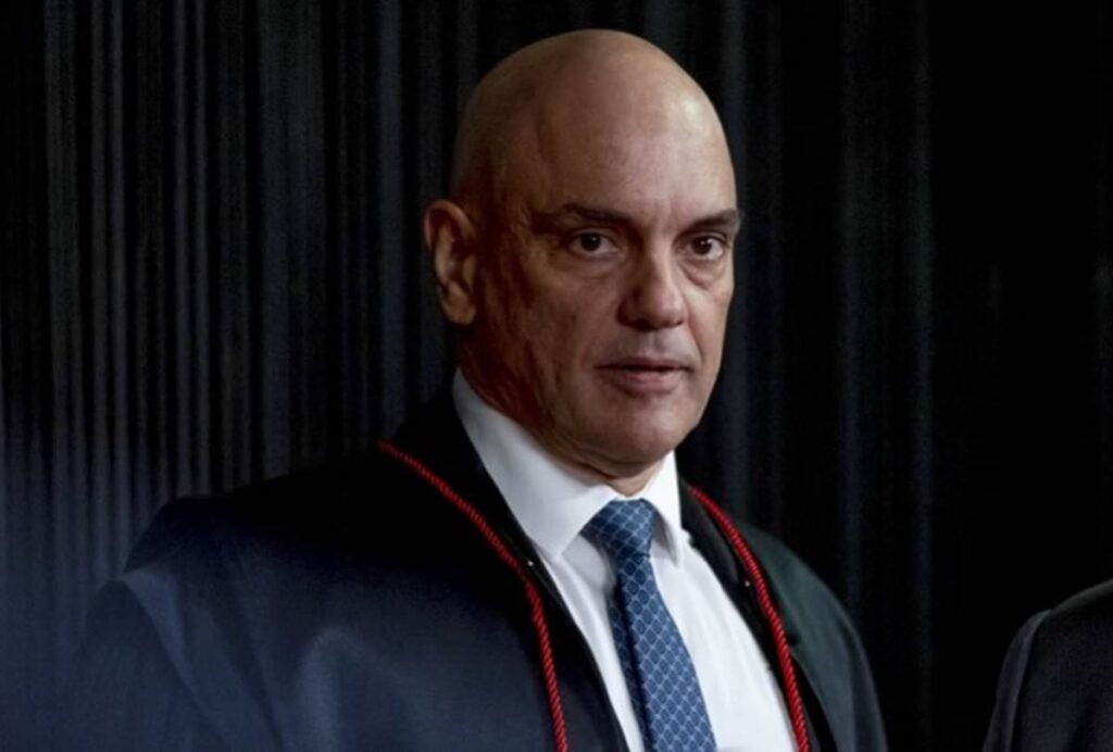 moraes-vota-por-17-anos-a-reu-do-8/1-que-sentou-na-“cadeira-do-xandao”
