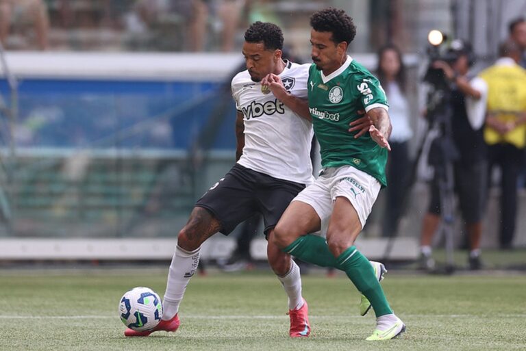 palmeiras-e-botafogo-se-enfrentam-nas-oitavas-do-mundial;-acompanhe