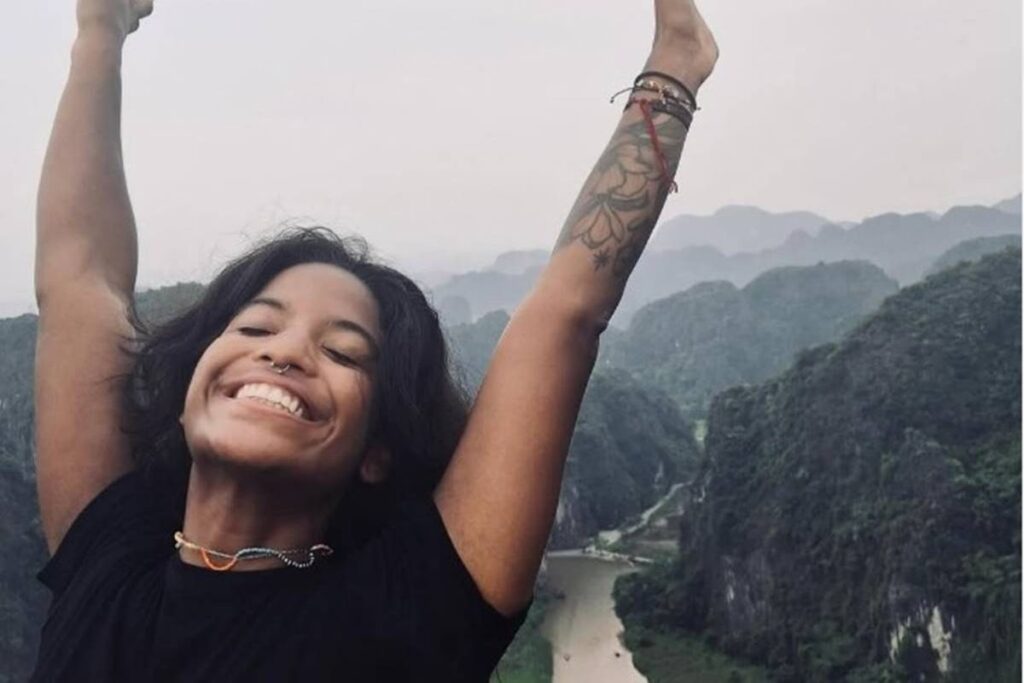 imagens-de-drone-mostram-penhasco-onde-juliana-marins-caiu.-video