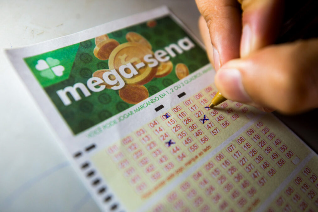 Mega-Sena sorteia R$ 45 milhões neste sábado. Confira os números